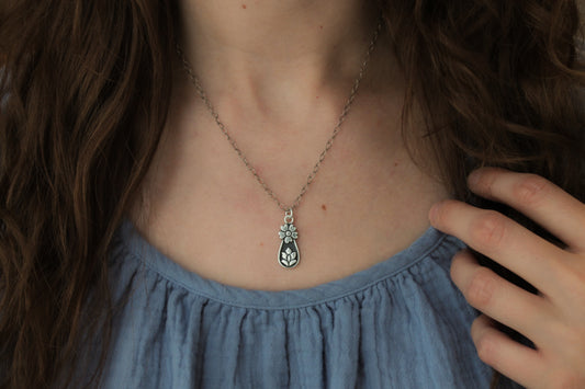 Flourish Necklace