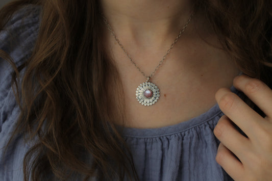 Zinnia Necklace | Mother of Pearl