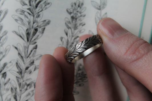 Laurel Ring
