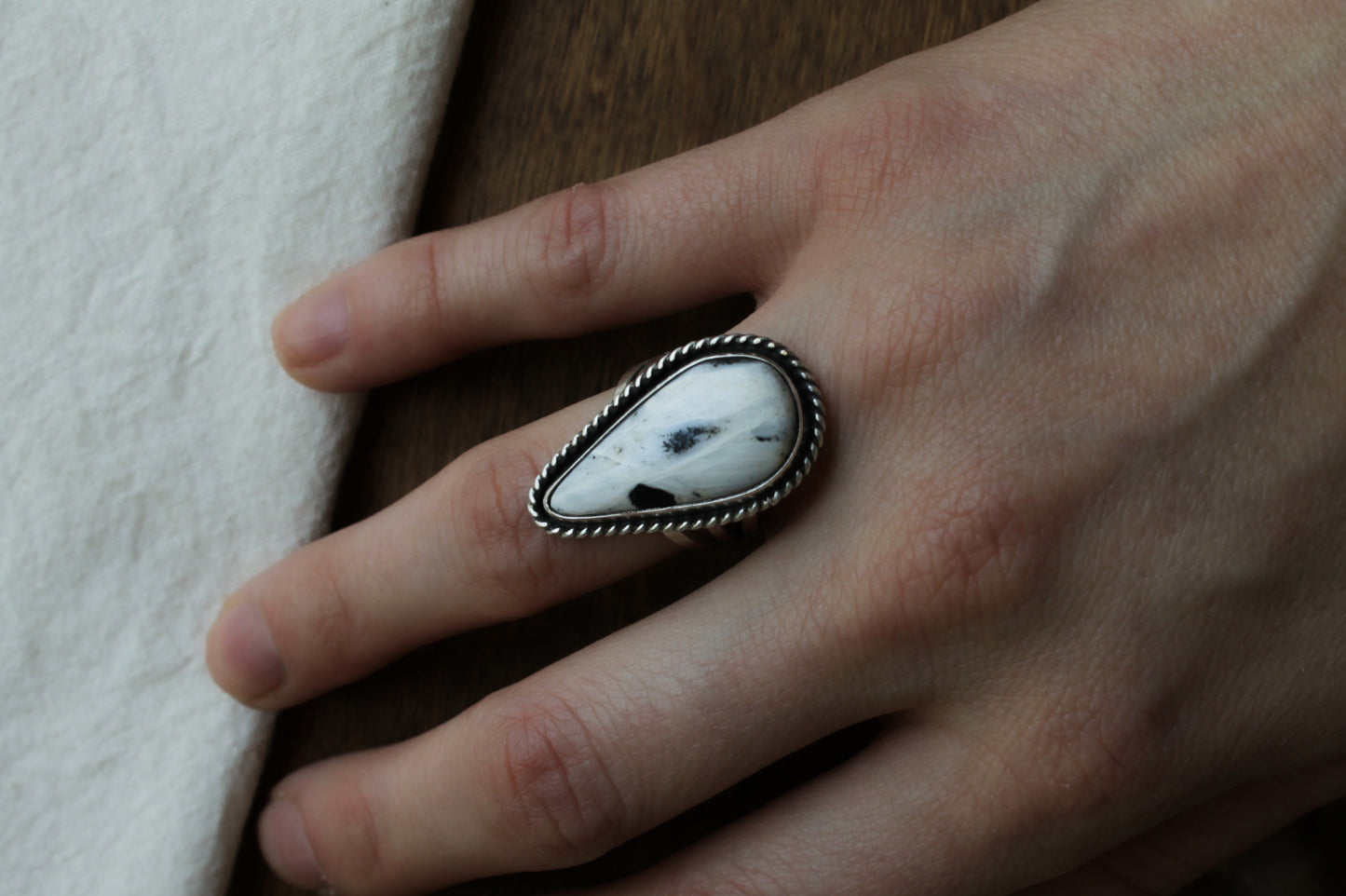 Classic White Buffalo Ring | Size 7
