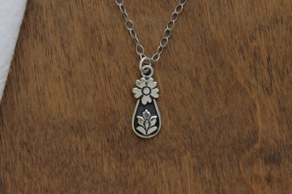 Flourish Necklace